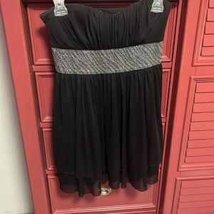Cocktail dress - Black, layered, straplesss